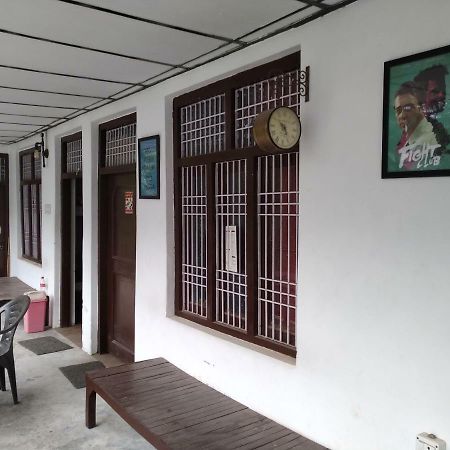 Mochila Youth Hostel Mcleod Ganj Dharamshala Bagian luar foto