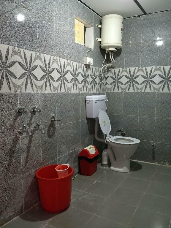 Mochila Youth Hostel Mcleod Ganj Dharamshala Bagian luar foto