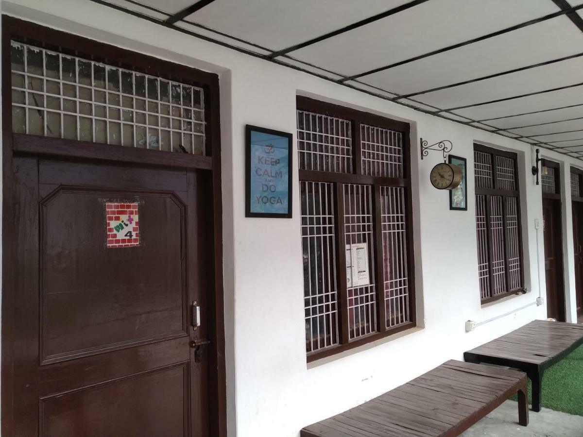 Mochila Youth Hostel Mcleod Ganj Dharamshala Bagian luar foto